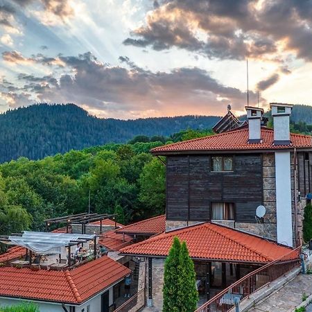 Hotel Smilen Smolyan Exterior photo